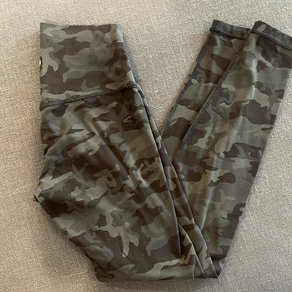 Lululemon align leggings - Picture 1 of 3